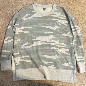 Aerie Camo Sweatshirt, Like New, Size Small